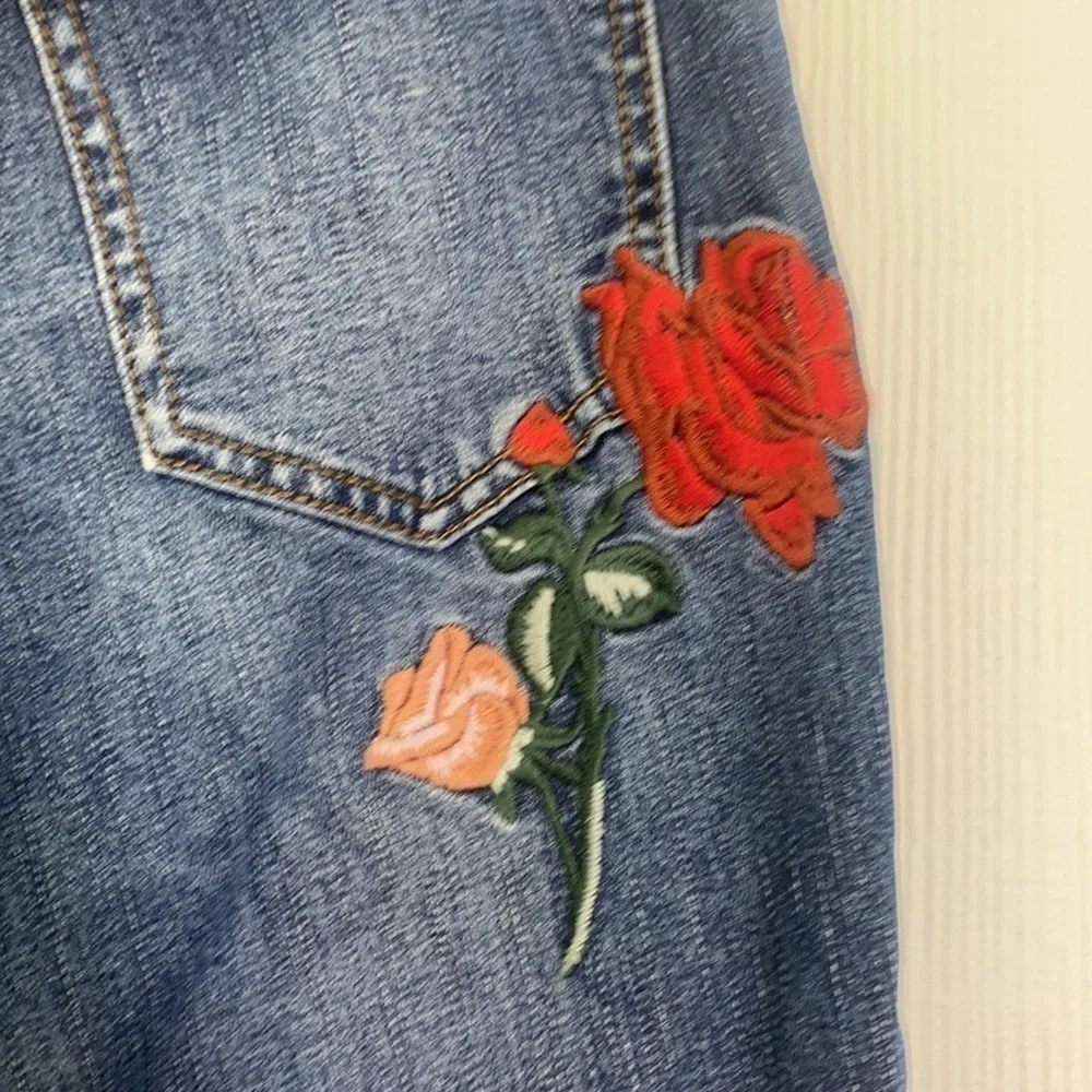 Free People - Four Seasons Embroidered Floral Dark Denim Jeans Size 26